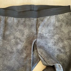 Alfani gray and black leggings